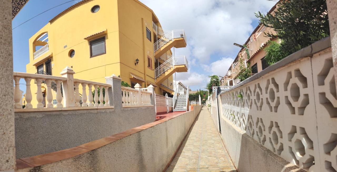 Appartement La Rosaleda à Torrevieja Extérieur photo